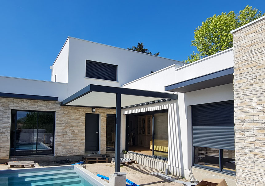 Enduit de maison moderne et de piscine près de Muret Enduit de maison moderne et de piscine près de Muret